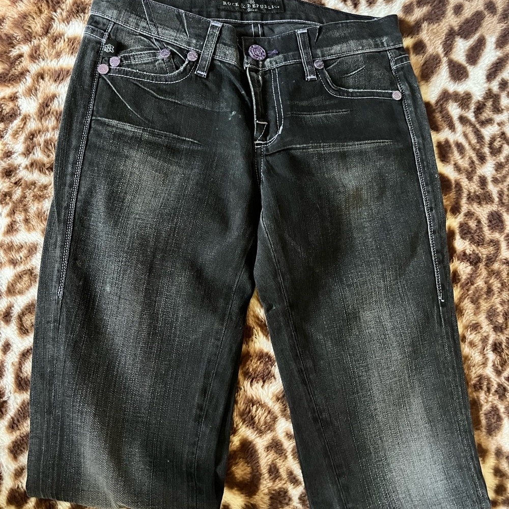 Rock & Republic Women's Black Cropped Jeans